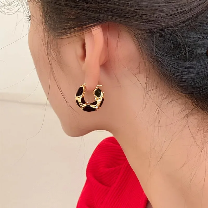 Classy Vintage Enamel Hoop Earrings
