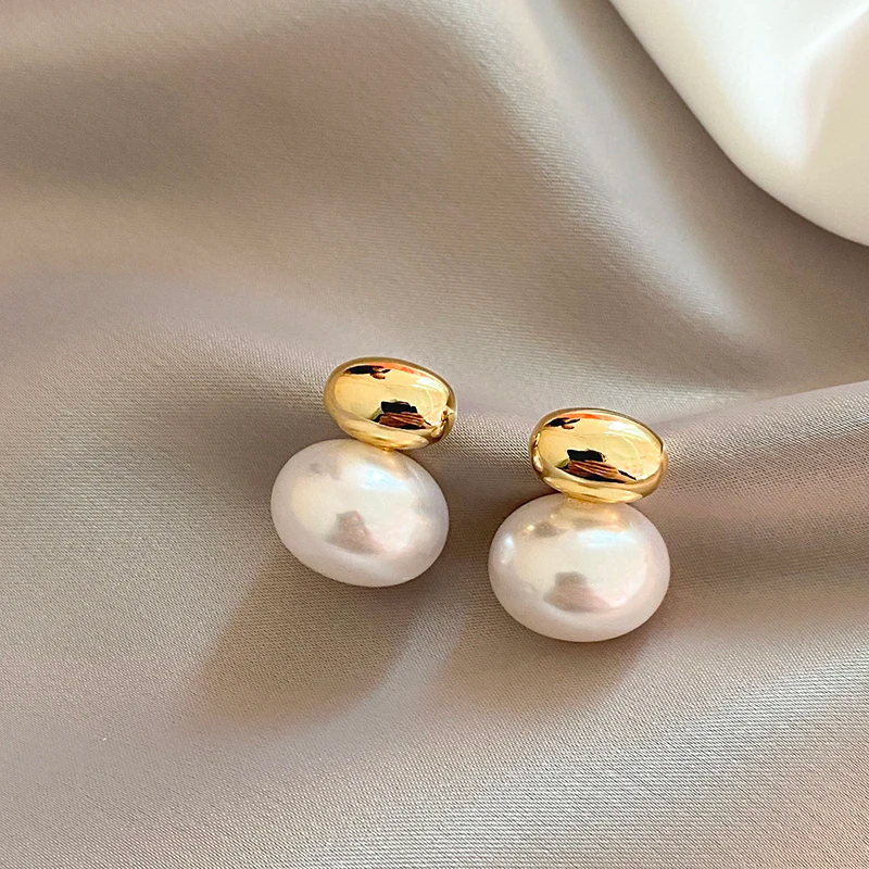 French Elegant Gold Pearls Stud Earrings
