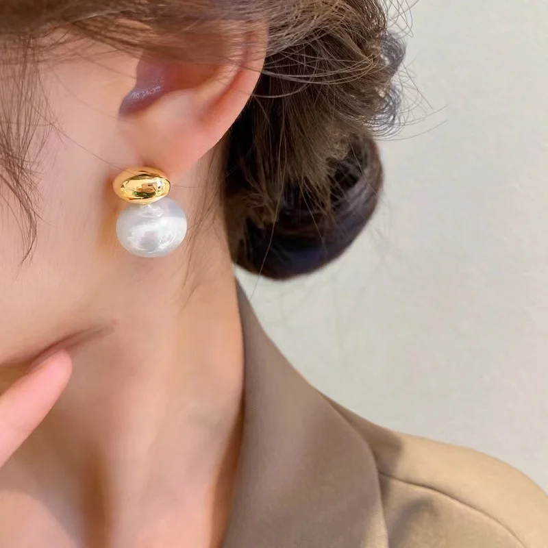 French Elegant Gold Pearls Stud Earrings