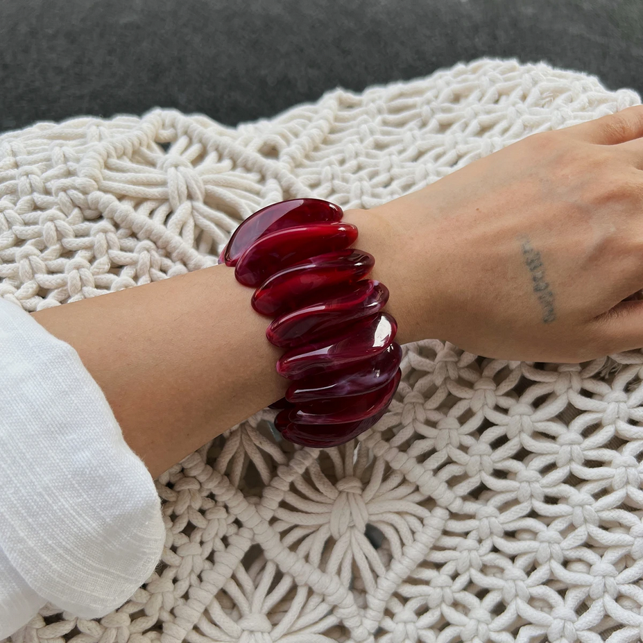 Red Vintage Bohemian Resin Bangle Bracelet
