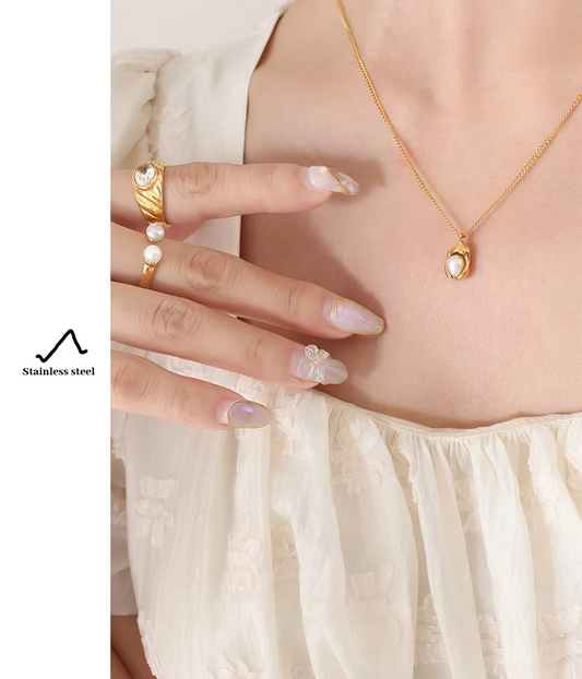 Fashion Inlaid Pearls Pendant Necklace for Women