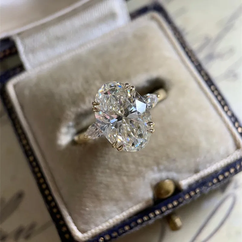 Timeless Elegant 925 Sterling Silver Cubic Zirconia Ring