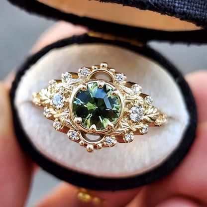 Elegant Green Zircon Inlaid Ring