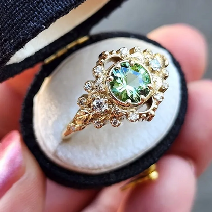 Elegant Green Zircon Inlaid Ring