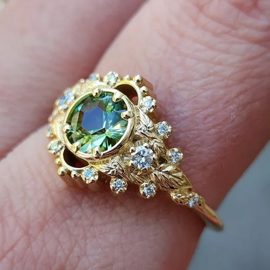 Elegant Green Zircon Inlaid Ring
