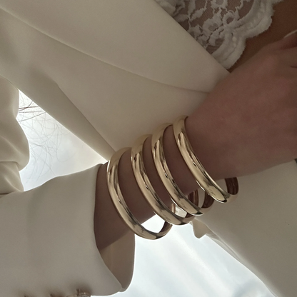 4Pcs Set Metal Gold and Silver Round Bangles