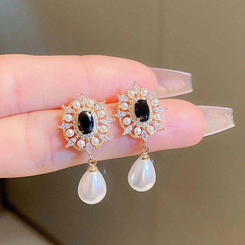 Classic Vintage Black Pearl Earrings