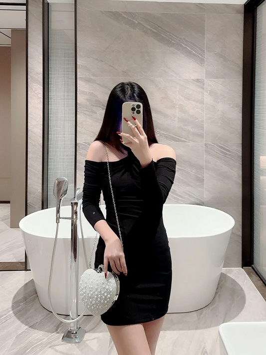 Luxury Pearl Clutch Purse with Chain