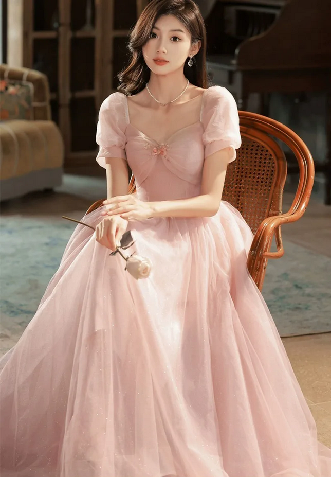Luxurious Pink Evening Dress Elegant Women’s Formal Gown