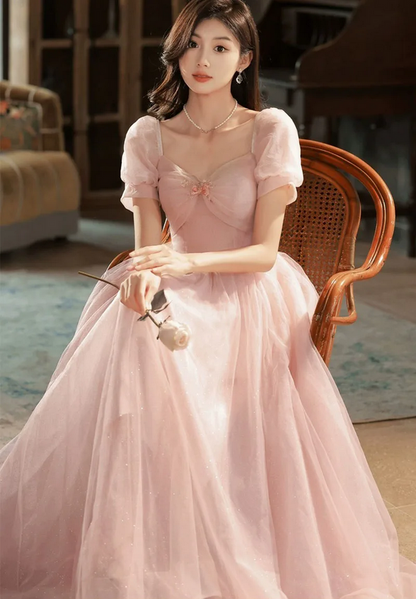Luxurious Pink Evening Dress Elegant Women’s Formal Gown