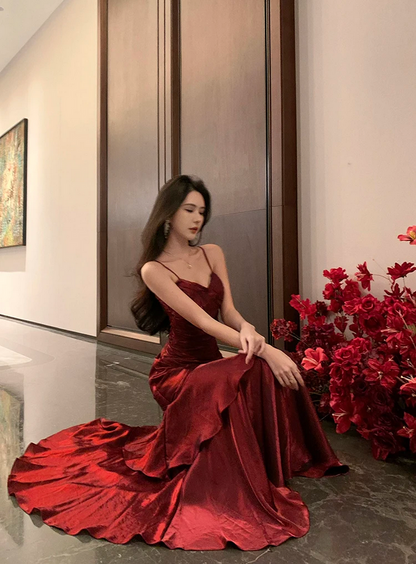 Elegant Ruffle Gown  Sexy Sleeveless Spaghetti Strap Prom & Party Dress