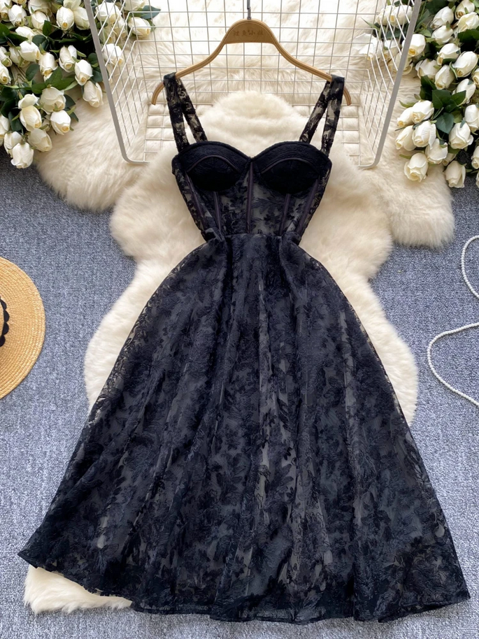Elegant Embroidery Lace Strap Party Dress