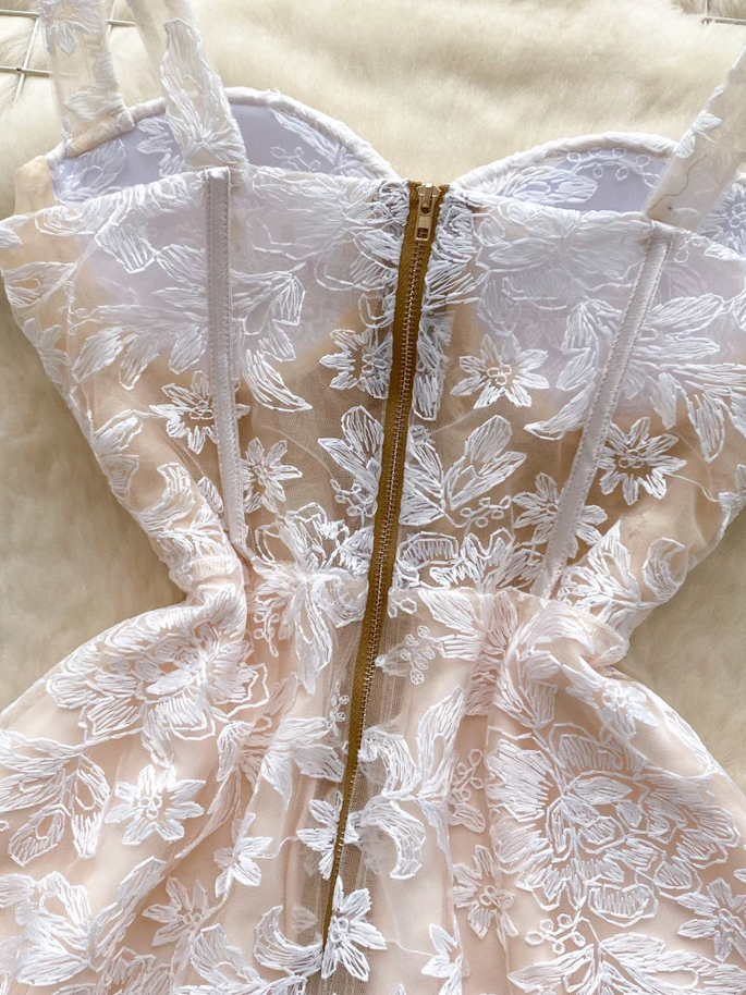 Elegant Embroidery Lace Strap Party Dress