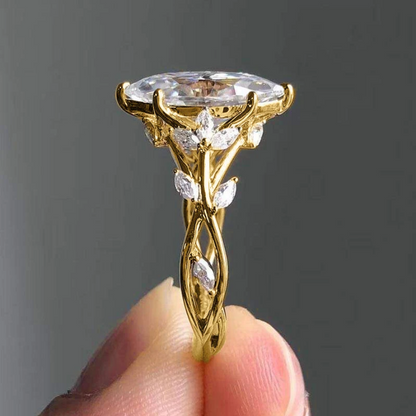 Chic Gold Marquise Cut Zirconia Ring