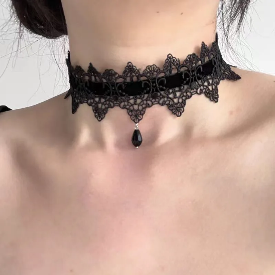 Sexy Lace Flower Necklace - Gothic Punk Velvet Collar Choker for Women