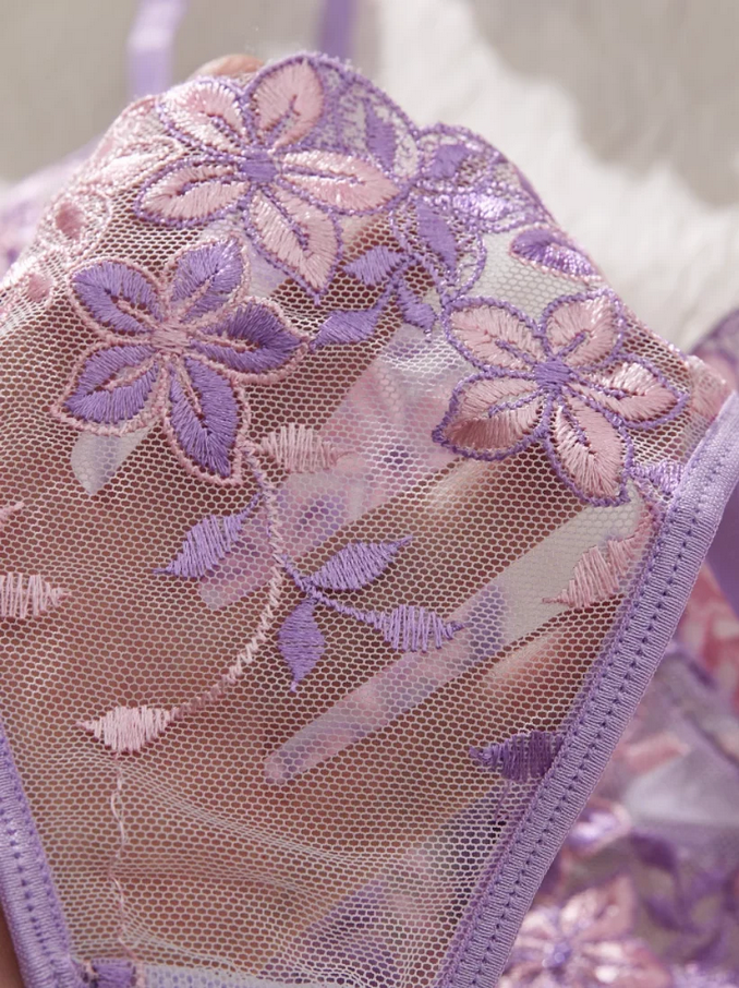 Sexy Lingerie Lace Bra and Panty Set