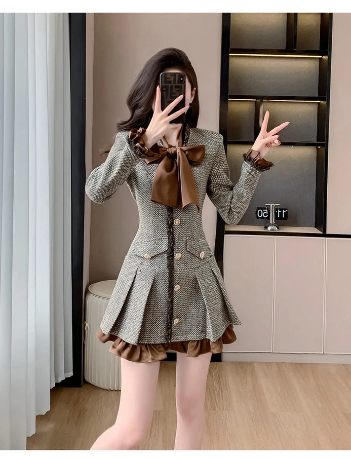 Sophisticated Tweed Dress with Satin Bow Collar