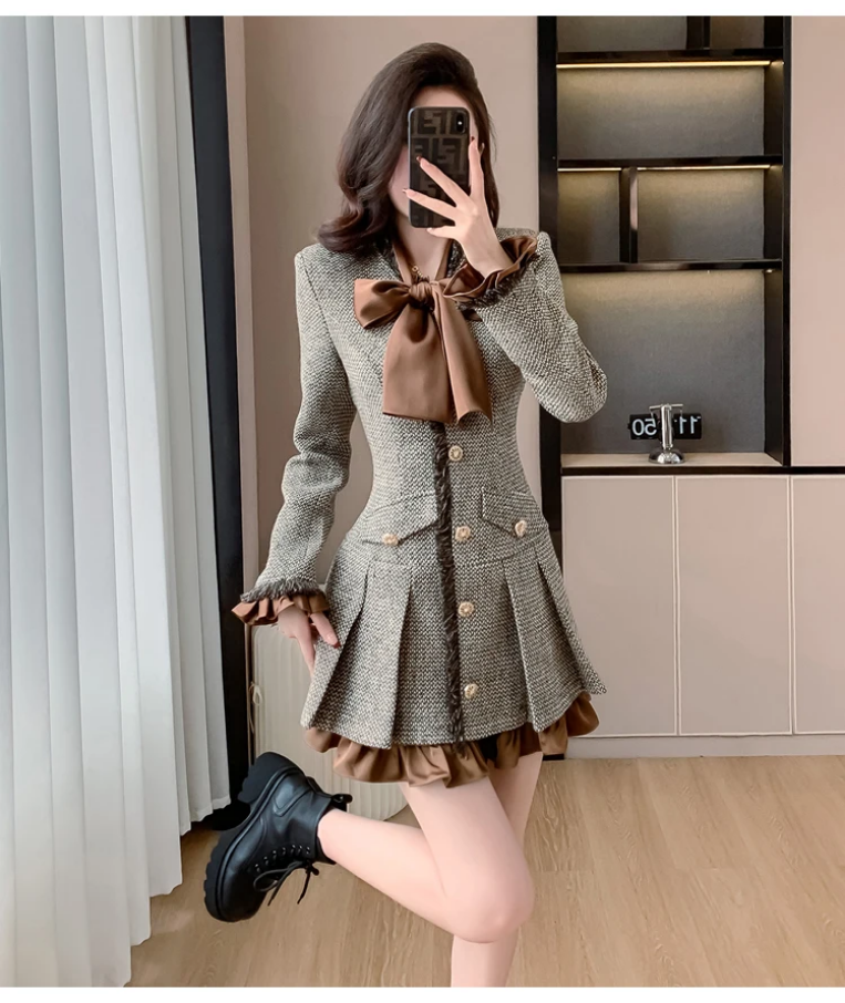 Sophisticated Tweed Dress with Satin Bow Collar