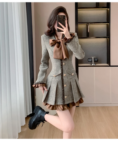 Sophisticated Tweed Dress with Satin Bow Collar