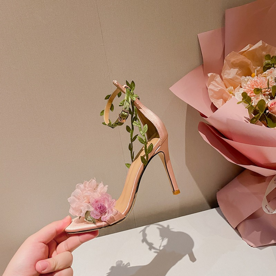 Secret Garden Heels with Floral & Leaf Vine Details