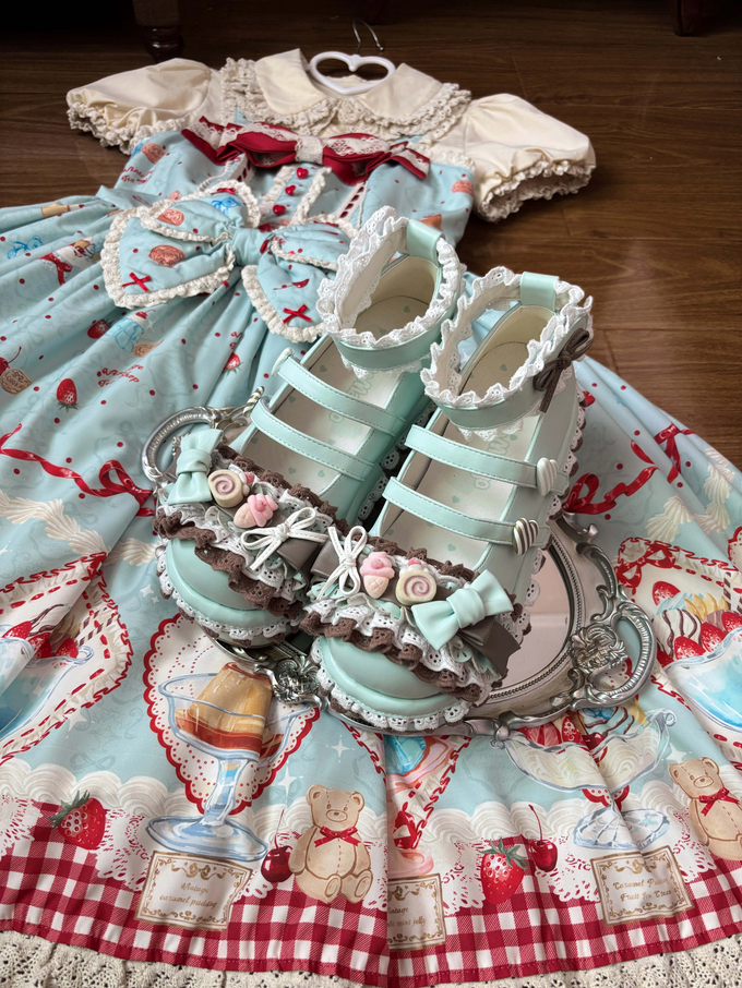 Dreamy Sweet Lolita Platform Shoes with Rose & Lace Details