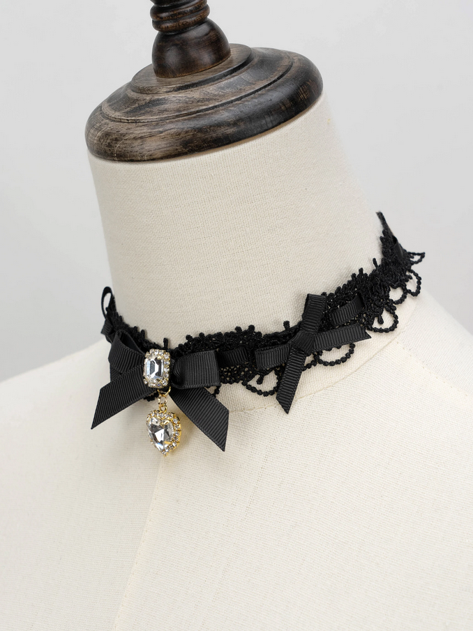 Victorian Romance Lace & Pearl Heart Charm Necklace Set
